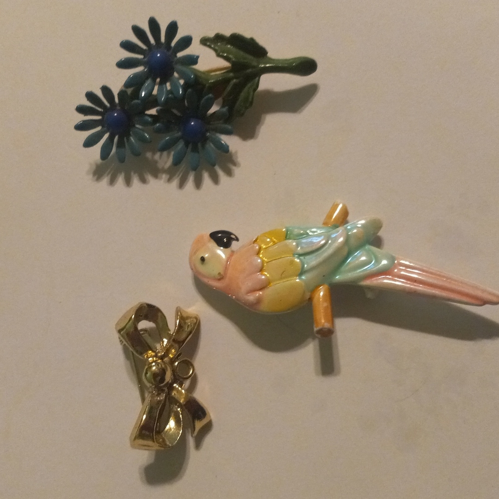 3 pins